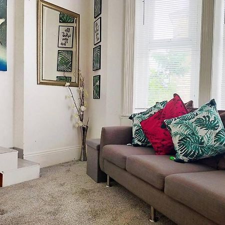 Cute & Cosy Loft-Style Studio Close To Beach Lejlighed Bournemouth Eksteriør billede