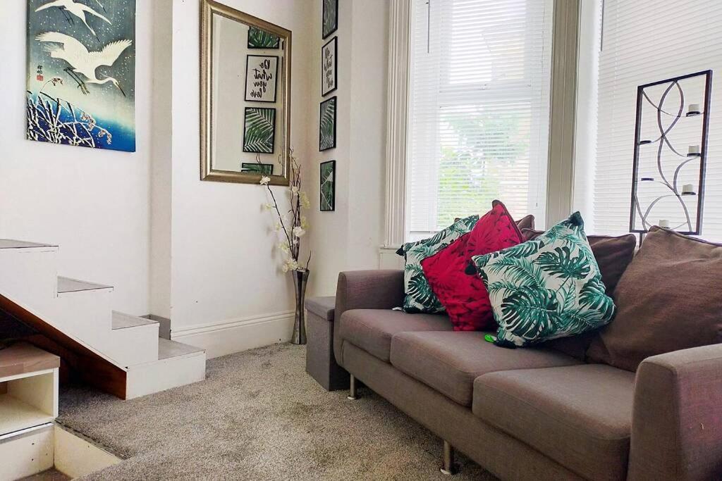 Cute & Cosy Loft-Style Studio Close To Beach Lejlighed Bournemouth Eksteriør billede
