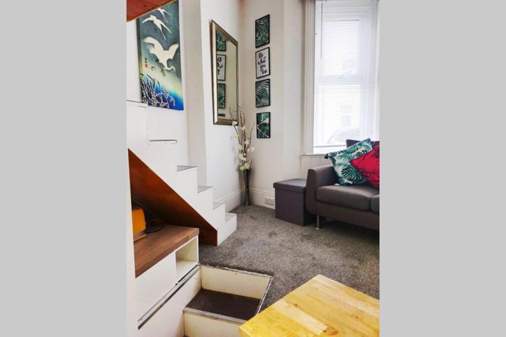 Cute & Cosy Loft-Style Studio Close To Beach Lejlighed Bournemouth Eksteriør billede